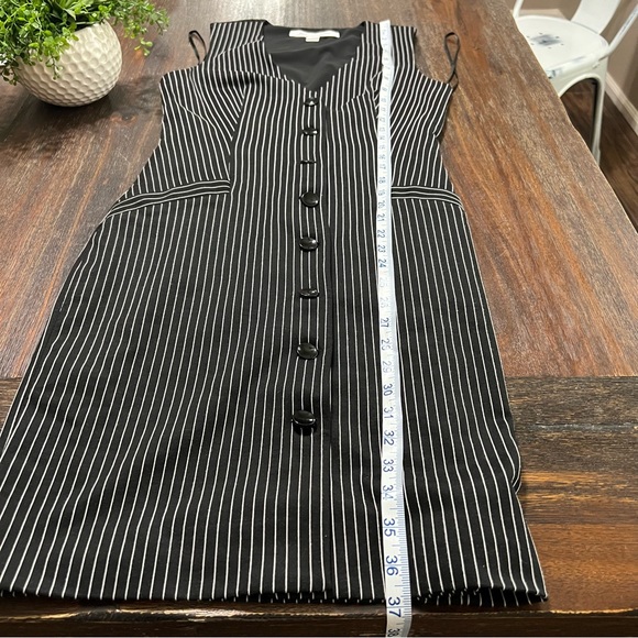 DVF Black White Pin stripe sleeveless Gilet Dress 4 button up v neck - Picture 11 of 16